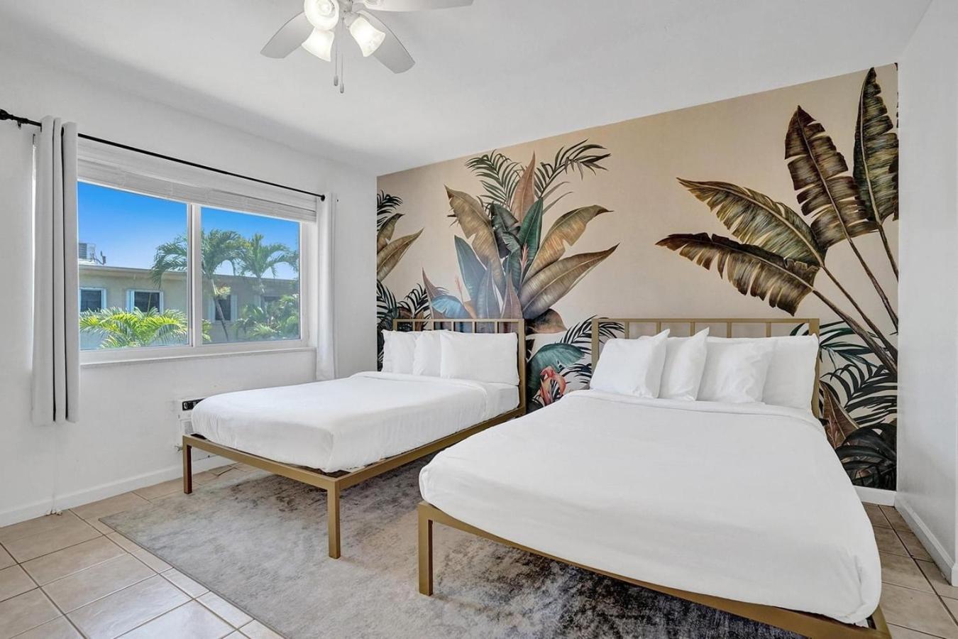 Walk To Dania Beach Christmas Getaway Pool المظهر الخارجي الصورة